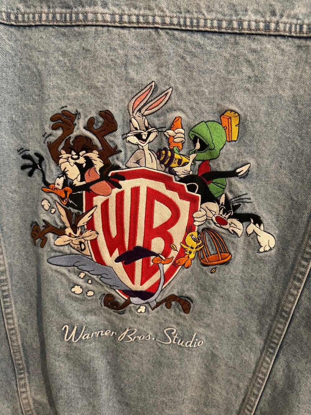 Warner Brothers Mens Vintage 90s Denim Jacket Embroidered Looney Tunes WB Logo L